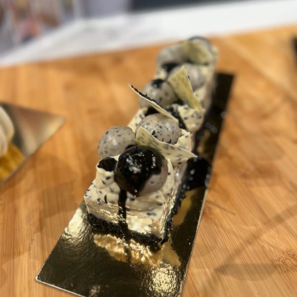 Bûche au sésame noir